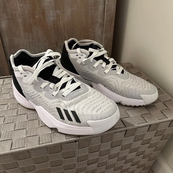 Adidas D.O.N ISSUE 4 MINT CONDITION - Picture 4 of 6